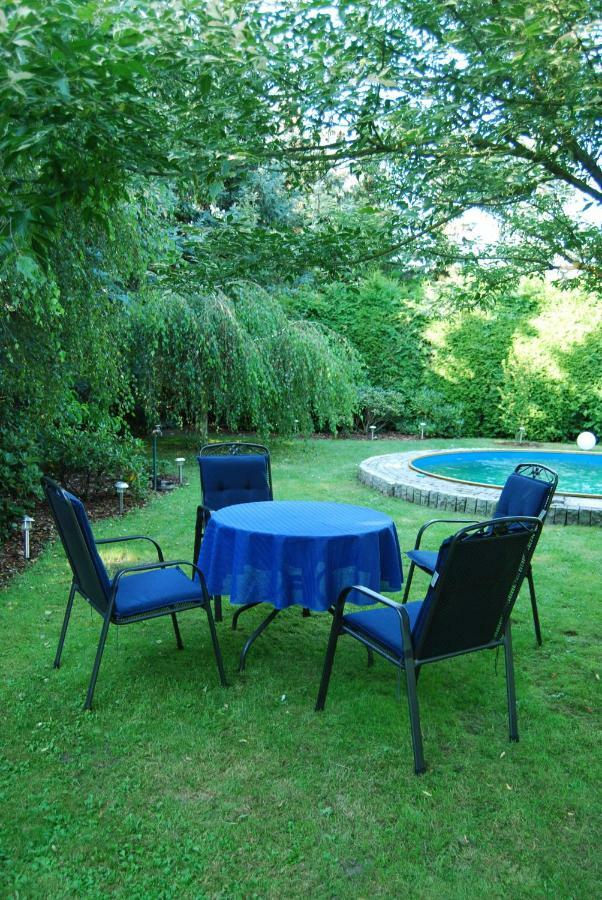 Ferienwohnung Aronia Warlow ภายนอก รูปภาพ